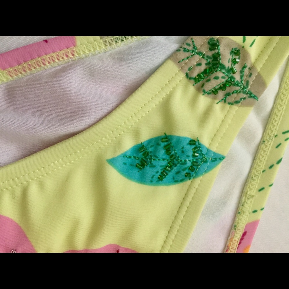 Pretty bikini 👙 bottoms🌸 - Picture 5 of 5